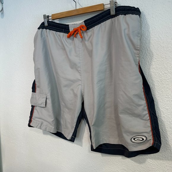 MKS Swim Trunks Mens Size 40 Tied Waist 8" Inseam Pockets 2 Tone Gray Mesh Lined - Picture 5 of 6